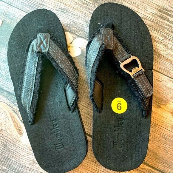 Men’s Bottle Top Opener Sandals - Picture 1 of 6